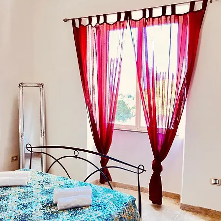 Prázdninový dům Newly Renovated In The Heart Of